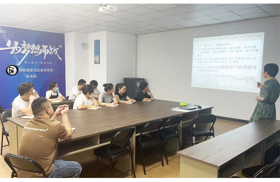 Produção de lentes ópticas - treinamento de qualidade