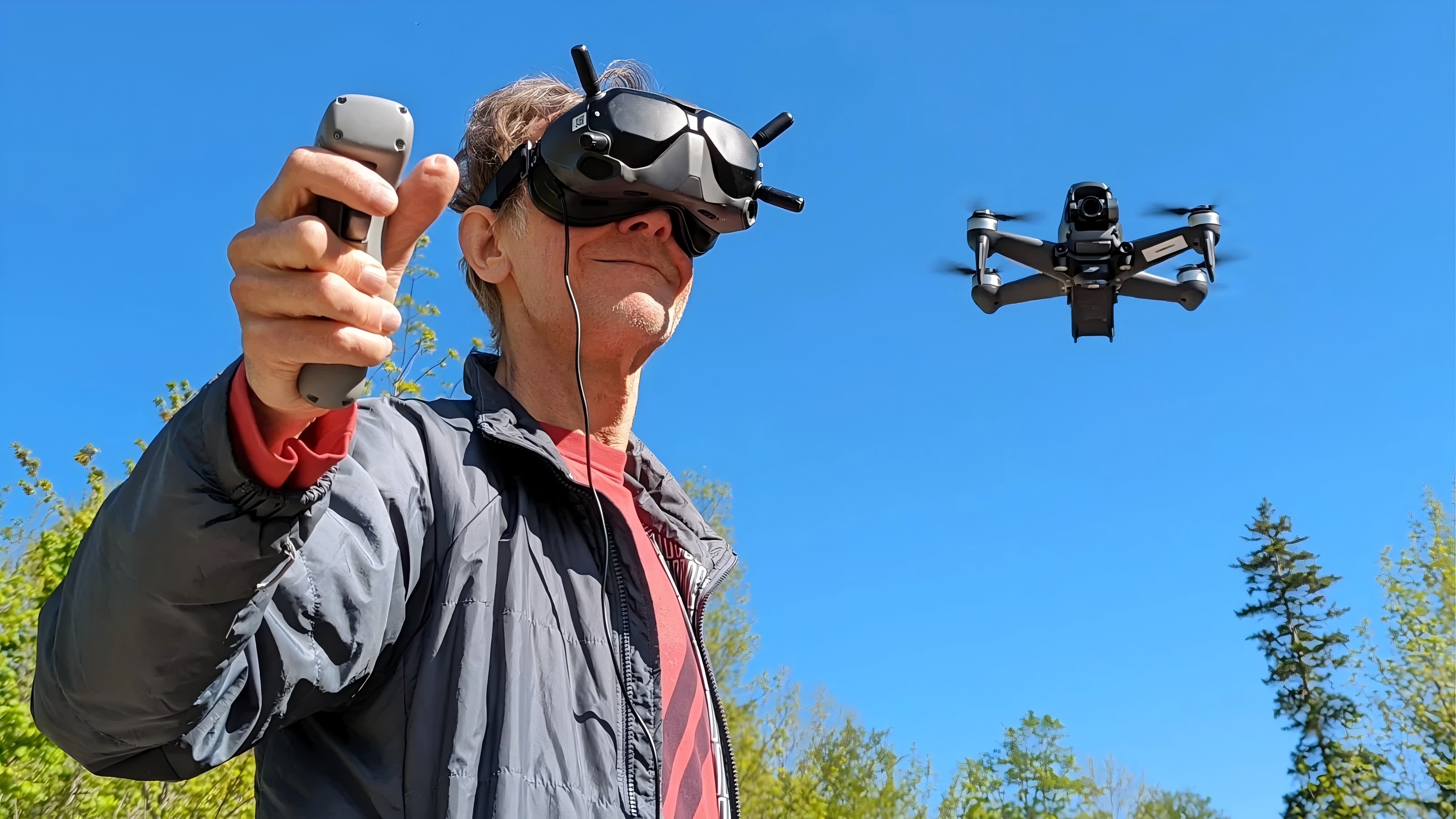 Milissegundos são importantes: como a óptica especializada em FPV minimiza a latência e aprimora os visuais de alta velocidade