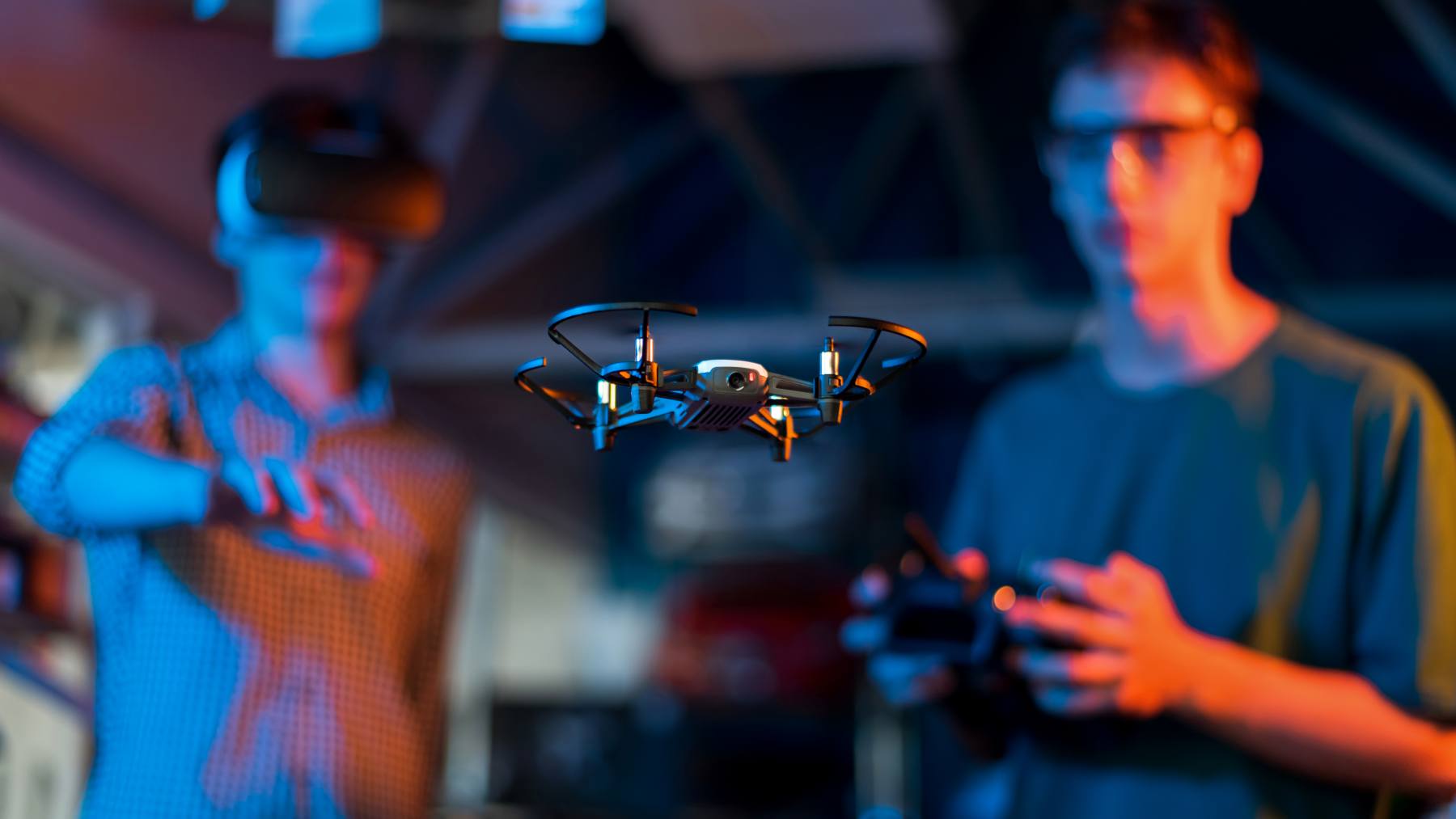 Lente de câmera FPV ultra-ampla para experiência imersiva de corrida com drones